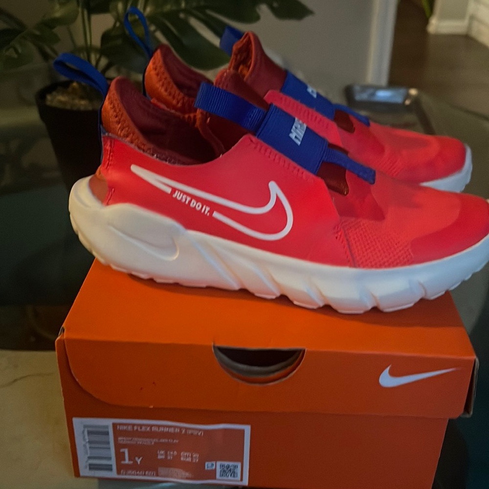 Boys Sneakers great condition